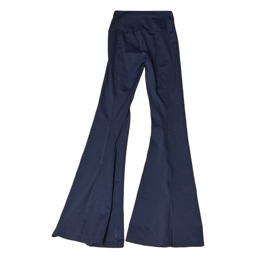 P.E Nation Full Force Flare Legging - Picture 4 of 11